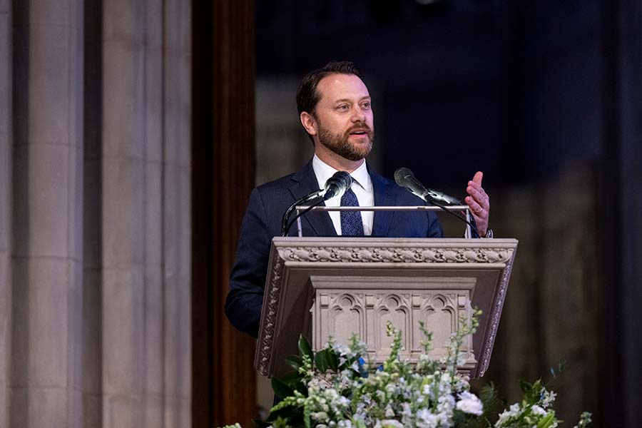 Jason Carter eulogizes his grandfather.